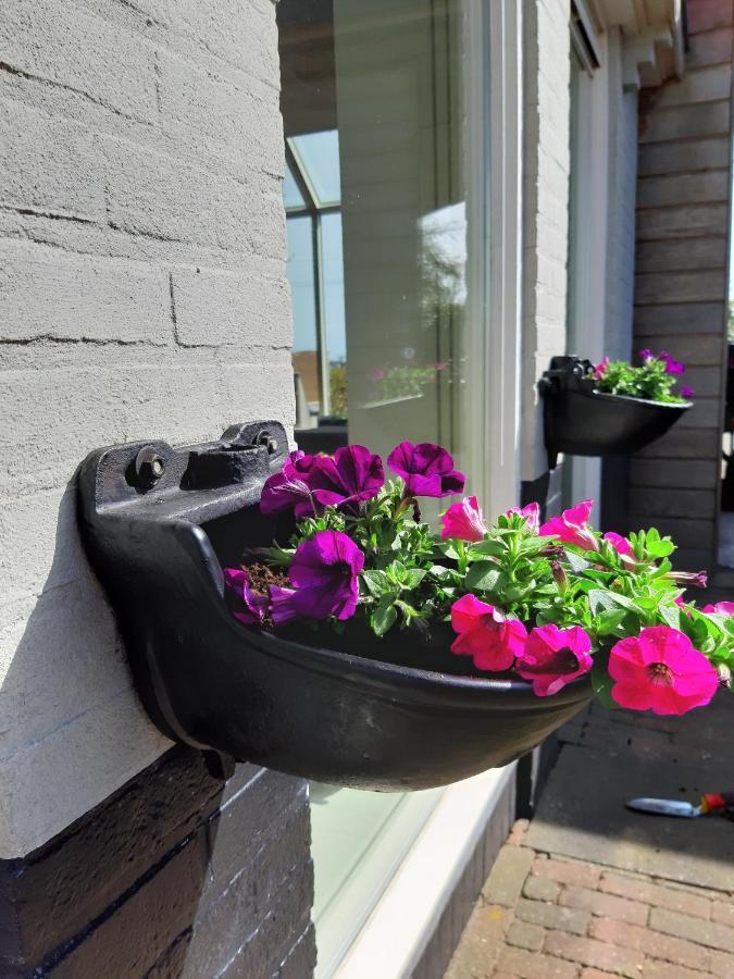 Luxe Gastenverblijf In Het Hart Van Friesland Akkrum Extérieur photo