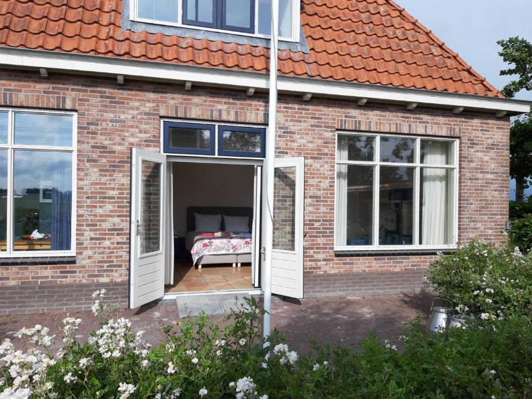 Luxe Gastenverblijf In Het Hart Van Friesland Akkrum Extérieur photo